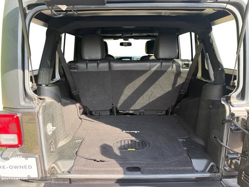 Used 2017 Jeep Wrangler Unlimited Sahara w/ Dual Top Group AWD/4WD image 25