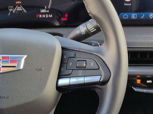 New 2025 Cadillac XT4 Premium Luxury image 16