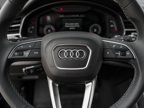 Used 2026 Audi Q7 3.0T Premium Plus w/ Premium Plus Package AWD/4WD image 17