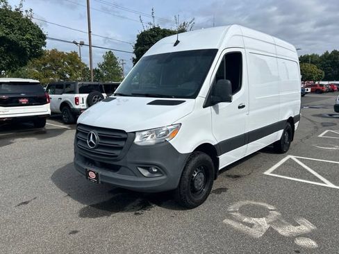Used 2023 Mercedes-Benz Sprinter 2500 image 3