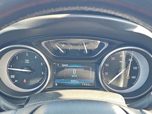 Used 2019 Buick Envision Essence FWD image 16