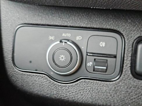 Used 2024 Mercedes-Benz Sprinter 2500 image 16