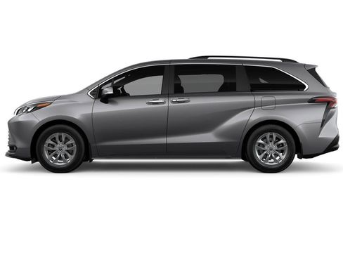 New 2026 Toyota Sienna XLE AWD/4WD image 4