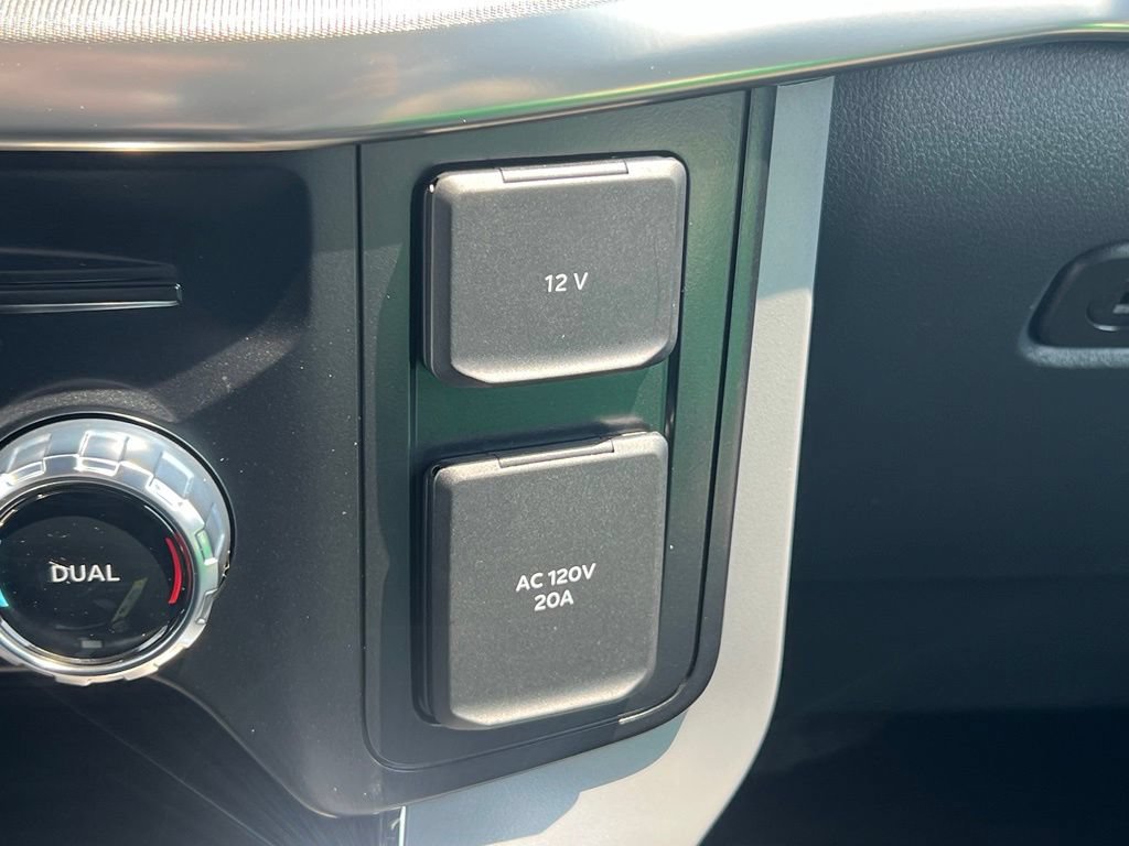 Used 2024 Ford F150 Lariat w/ Bed Utility Package AWD/4WD image 32