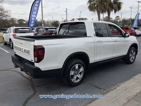 Certified 2024 Honda Ridgeline RTL image 5