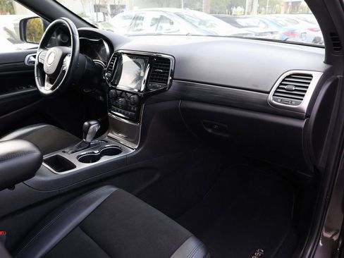 Used 2021 Jeep Grand Cherokee Laredo X image 20