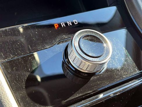 Certified 2023 Jeep Grand Cherokee Laredo w/ Luxury Tech Group I image 27