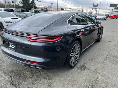 Used 2019 Porsche Panamera 4S image 5