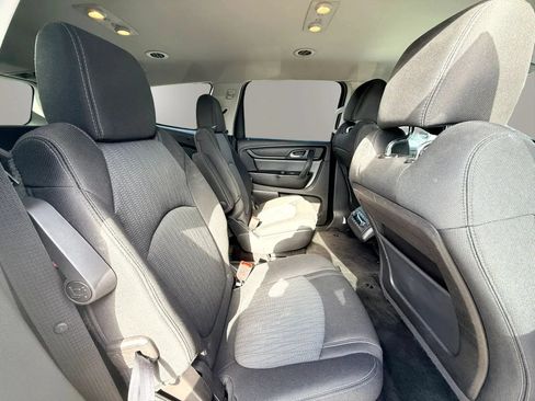 Used 2017 Chevrolet Traverse LT FWD image 16