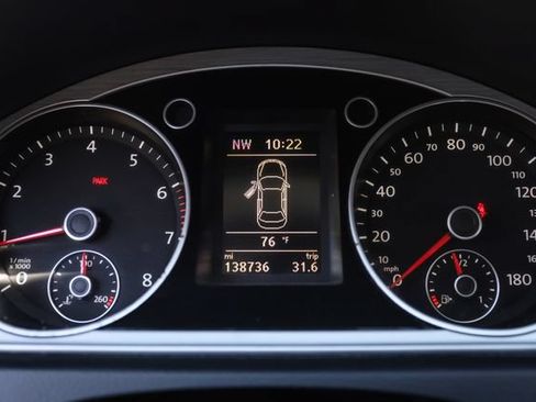 Used 2013 Volkswagen CC Sport FWD image 28