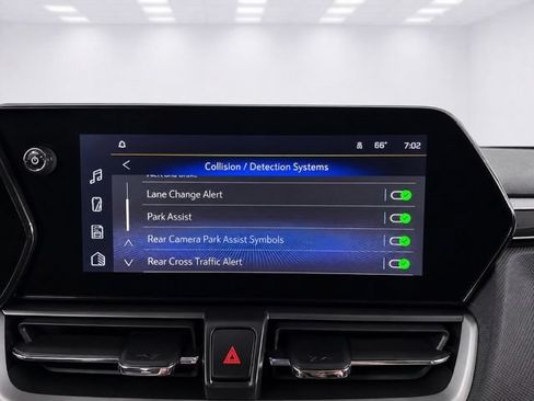 Used 2025 Chevrolet TrailBlazer LS w/ LS Convenience Package AWD/4WD image 19