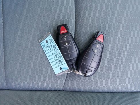 Used 2015 RAM 1500 Express AWD/4WD image 26