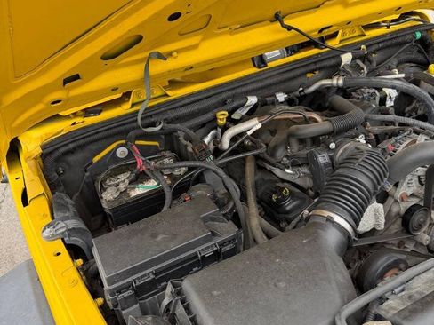 Used 2009 Jeep Wrangler Unlimited X RWD image 19