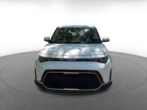 Used 2025 Kia Soul LX w/ LX Technology Package image 2
