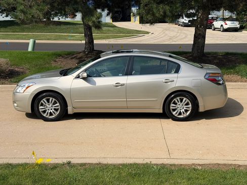 Used 2010 Nissan Altima 2.5 SL w/ SL Pkg FWD image 8