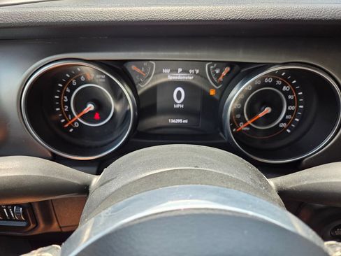 Used 2020 Jeep Gladiator Sport w/ Quick Order Package 24S AWD/4WD image 15