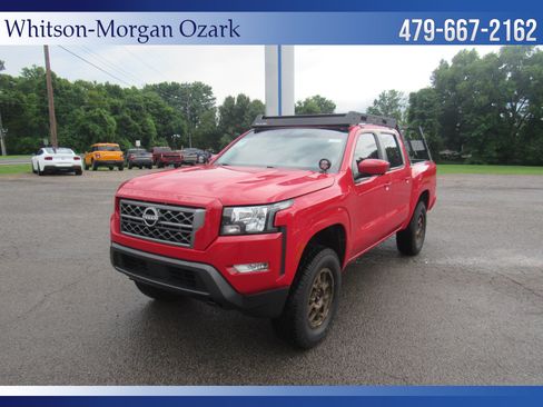 Used 2024 Nissan Frontier SV w/ SV Convenience Package AWD/4WD image 2