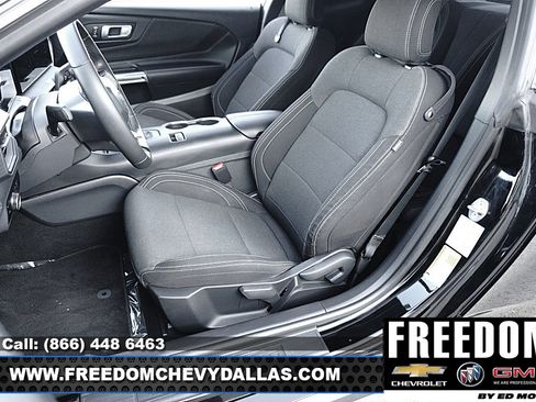 Used 2025 Ford Mustang Coupe RWD image 8
