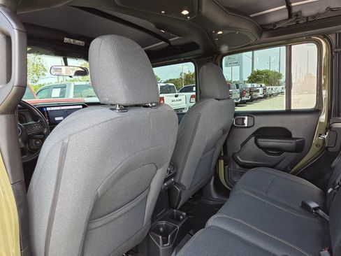 Used 2025 Jeep Wrangler Unlimited Sport AWD/4WD image 23