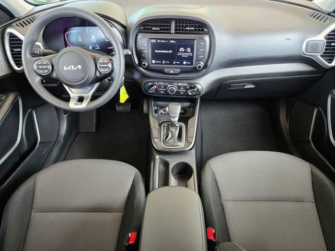 Used 2024 Kia Soul LX w/ Option Group 015 FWD image 15