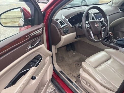 Used 2013 Cadillac SRX Luxury image 6