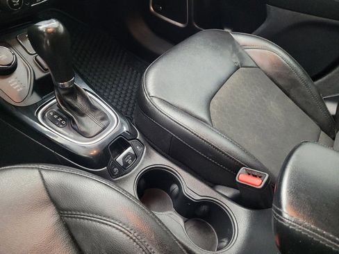 Used 2021 Jeep Compass Altitude w/ Sun and Sound Group image 26