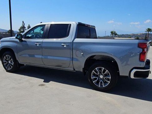Used 2025 Chevrolet Silverado 1500 LT w/ Convenience Package II RWD image 6