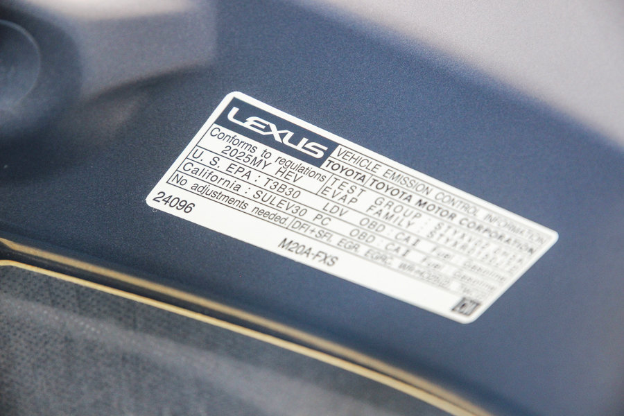 Used 2025 Lexus UX 300h FWD image 28