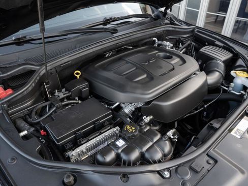 Used 2019 Dodge Durango SXT image 37