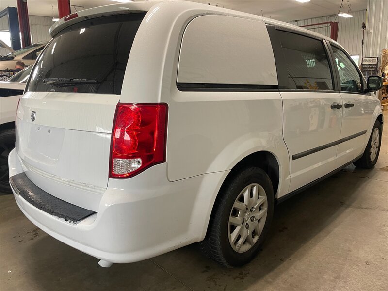 Used 2014 RAM C/V Tradesman FWD image 5
