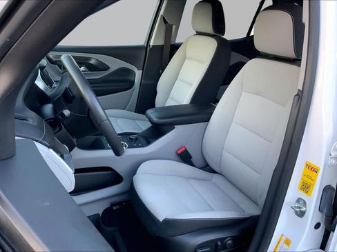 Used 2022 GMC Terrain SLE w/ Driver Convenience Package FWD image 7