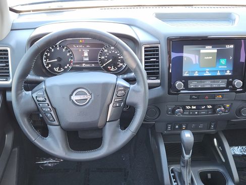 Used 2024 Nissan Frontier SV w/ SV Convenience Package image 31