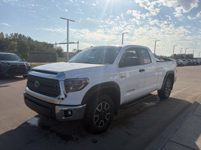 Used 2019 Toyota Tundra SR5 AWD/4WD image 3