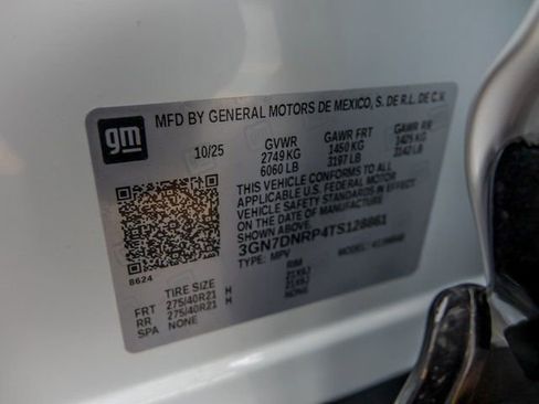 New 2026 Chevrolet Equinox EV LT w/ Convenience Package II FWD image 28