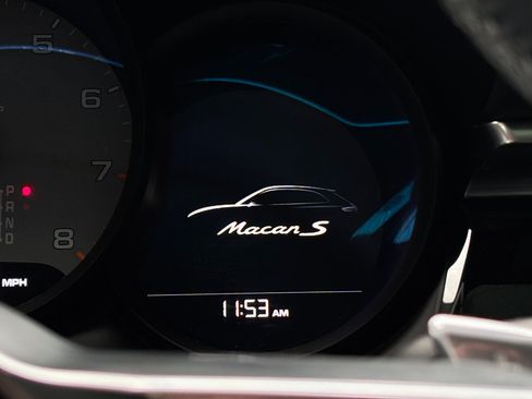 Used 2018 Porsche Macan S image 19