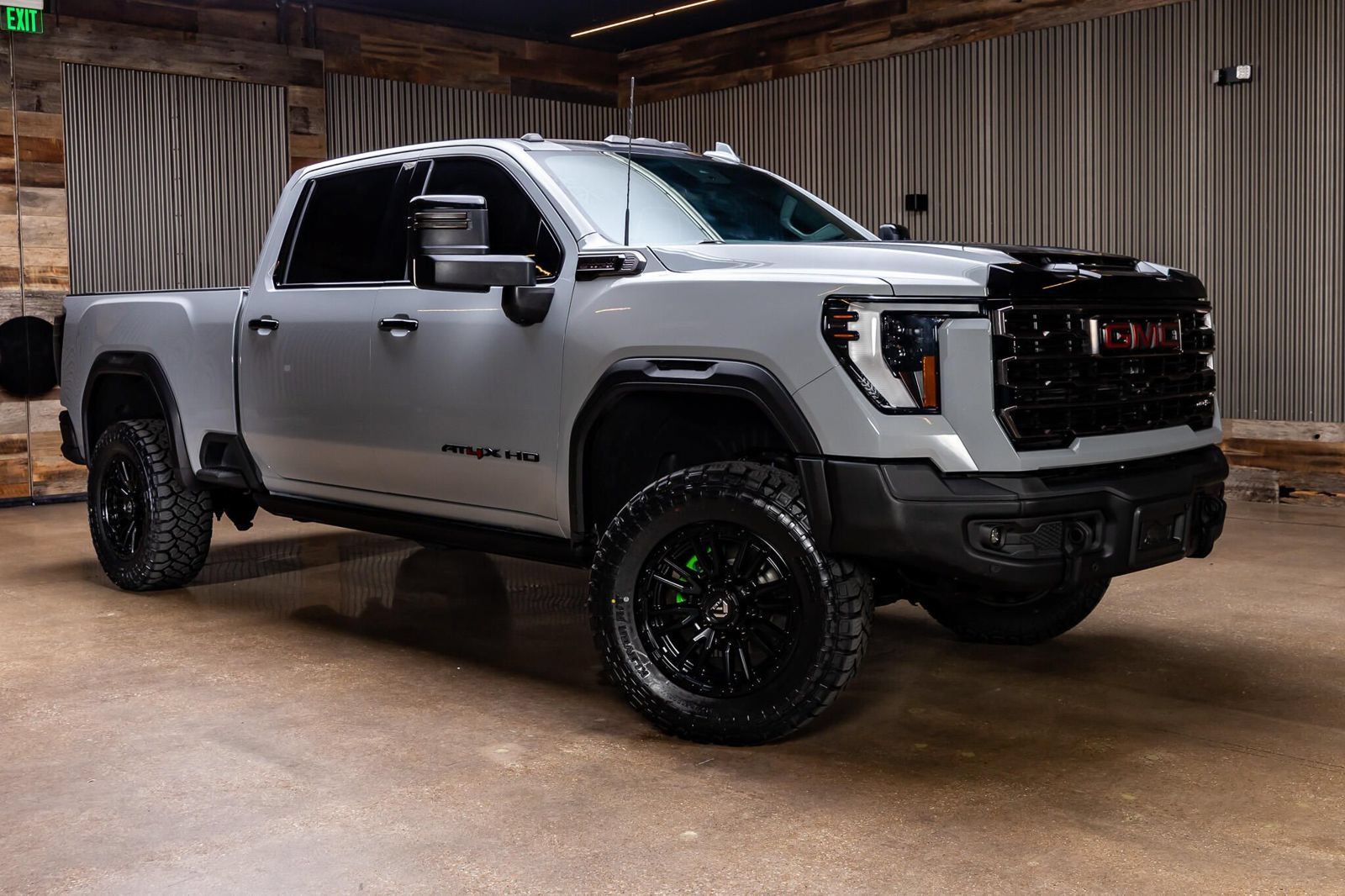 Used 2025 GMC Sierra 2500 AT4X w/ AT4X AEV Edition AWD/4WD image 1