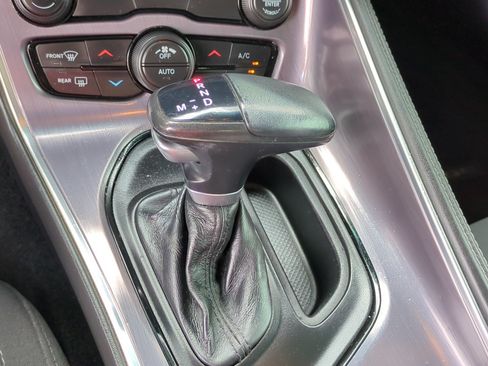 Used 2016 Dodge Challenger SXT RWD image 23