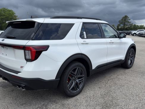 New 2026 Ford Explorer ST AWD/4WD image 3