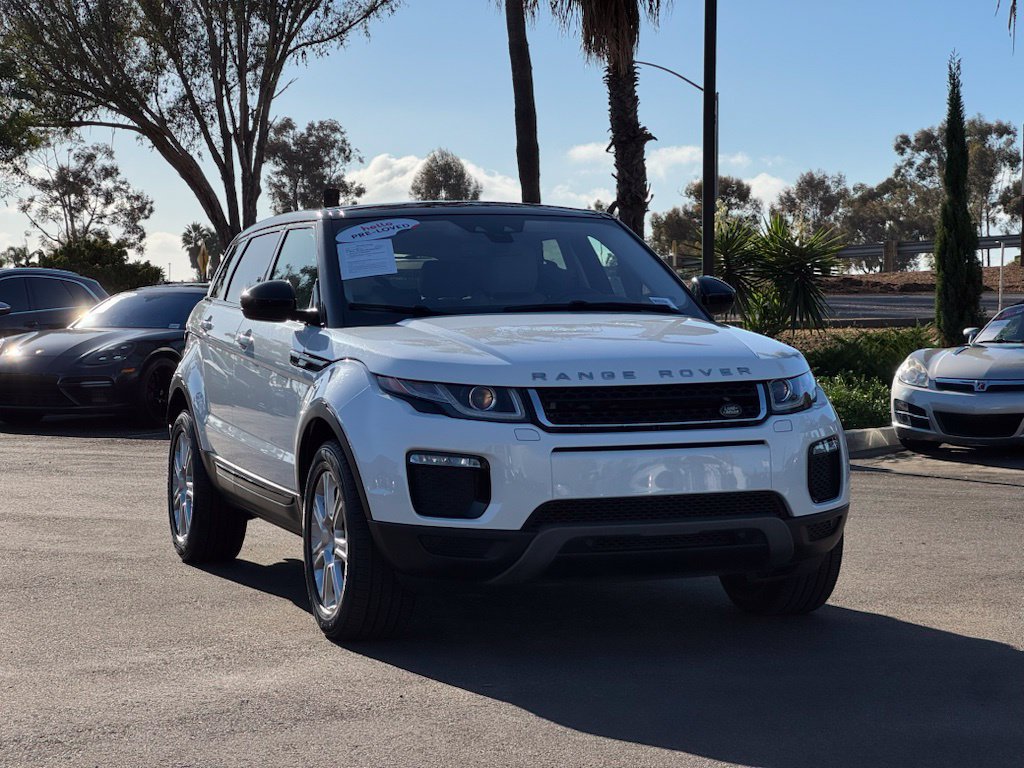 Used 2018 Land Rover Range Rover Evoque SE AWD/4WD image 2