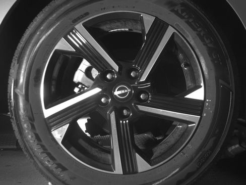 Used 2025 Nissan Sentra SV FWD image 18