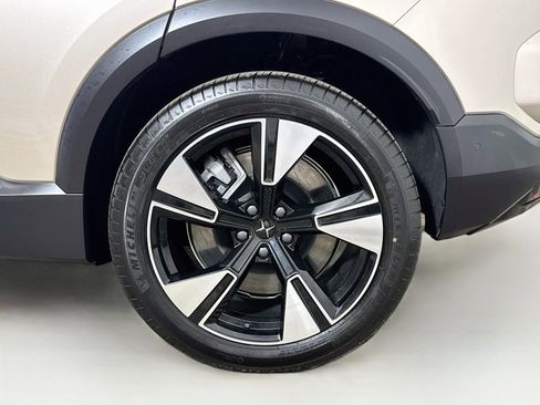 Used 2025 Polestar Polestar 3 image 31