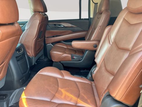 Used 2019 Cadillac Escalade ESV Premium Luxury AWD/4WD image 24