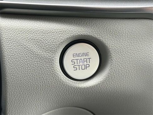 New 2025 Kia Sorento S image 17
