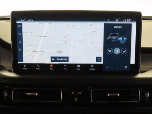 Used 2022 Lincoln Nautilus FWD w/ Premium Package image 12
