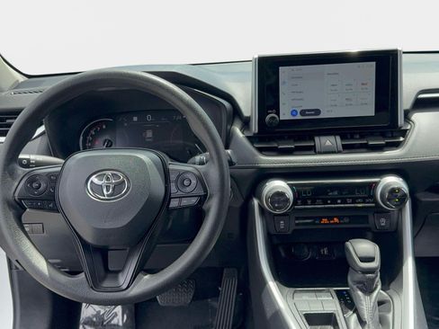 Used 2025 Toyota RAV4 XLE FWD image 12