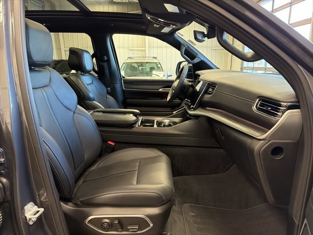 Used 2024 Jeep Wagoneer Series II w/ Premium Group I AWD/4WD image 25