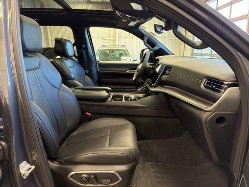 Used 2024 Jeep Wagoneer Series II w/ Premium Group I image 25