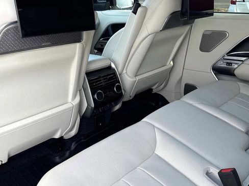 Certified 2024 Land Rover Range Rover Long Wheelbase Autobiography image 12