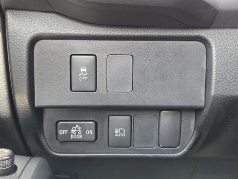 Used 2022 Toyota Tacoma SR w/ SR Convenience Package image 19