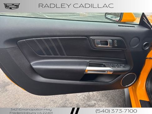 Used 2019 Ford Mustang Premium image 5